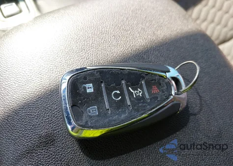 2018 Chevrolet Equinox Lt z USA, uszkodzony, nr VIN 2GNAXJEV7J6182998